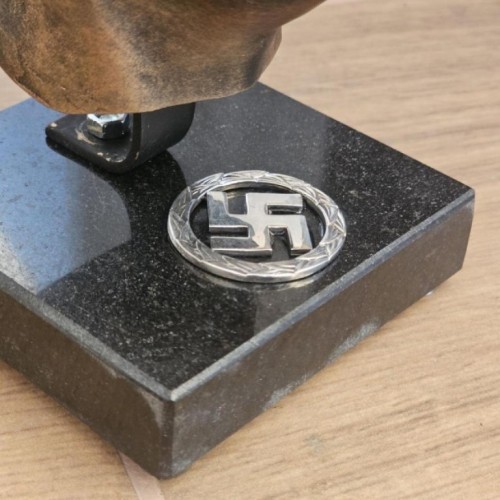 Führer-Büste