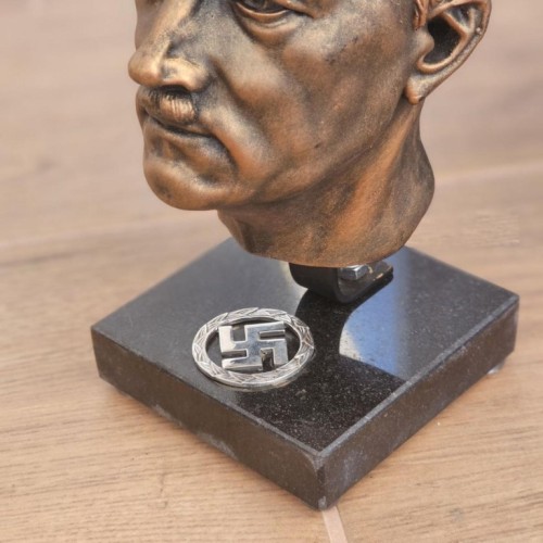 Führer-Büste