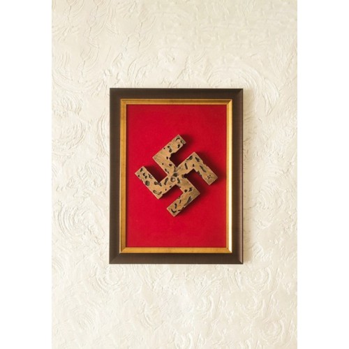 Hakenkreuz-Wanddekoration (in 3 D) im Rahmen auf Leinwand