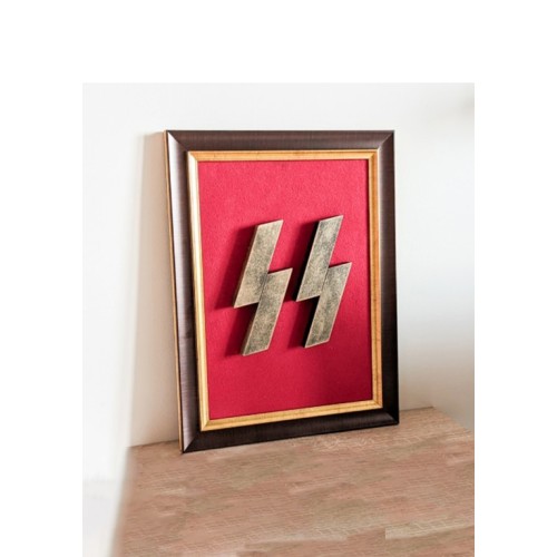 SS-Wanddekoration (in 3 D) im Rahmen auf Leinwand